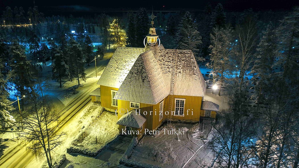 ilmakuva puukirkko talvella